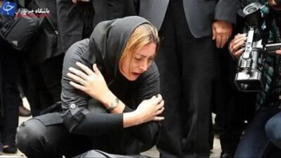  عکس ها / نگاهی به مراسم عزای جگرسوز شوهر جوان فریبا نادری  و ضجه های خانم بازیگر/ روحش شاد