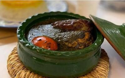  مرغ ترش با سبزی های معطر شمال برای شب یلدا