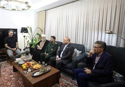  همراهی با خانواده شهدا و ایثارگران وظیفه دائمی برای همه افراد جامعه است - تسنیم