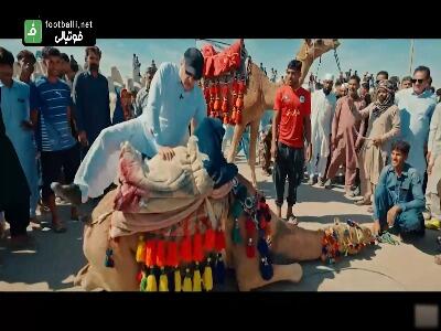  شترسواری پیمان یوسفی مجری برنامه ورزش و مردم در بندر چابهار