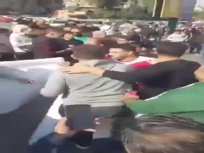  پرچم رژیم صهیونیستی در سوریه به آتش کشیده شد