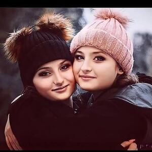  نگاه روز | تصویری از «نقی، نیکا و رحمت» در پشت صحنه سریال پایتخت 5 در ترکیه؛ سال 97 🌟