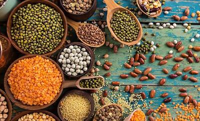  عقب‌نشینی قیمت‌ها در بازار حبوبات/لوبیا چیتی چند؟
