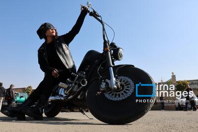  همایش موتورسیکلت و خودرو های کلاسیک و اسپرت