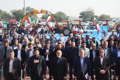  ۶۰ دستگاه انواع ماشین آلات عمرانی میان دهیاری‌های خوزستان توزیع شد