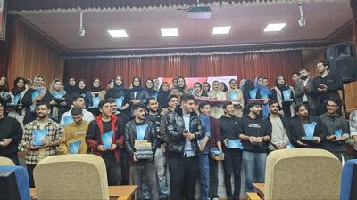  تجلیل از ۱۰۸ نخبه قرچکی با رتبه‌های زیر هزار کنکور / تأکید مسئولان بر نقش «سه‌ضلعی طلایی» موفقیت