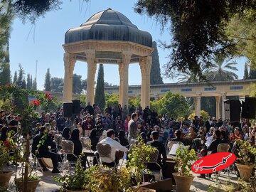  مهمانان جشنواره جهانی فیلم فجر به حافظیه رفتند - کلبه سرگرمی