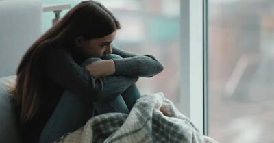  چگونه با قهر و فاصله گرفتن فرزند نوجوان کنار بیاییم؟ - مجله اینترنتی کولاک