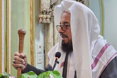  انتقاد امام جمعه سراوان از وضعیت جاده‌ها و حفاری‌های شهری