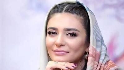  عکس/ نگاهی به کیک تولد لایه لایه و پر از توت فرنگی لیندا کیانی / مبارکاا بااشه