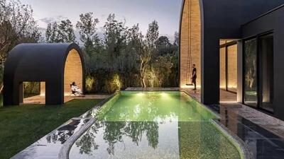  نگاهی به معماری خلاقانه و باشکوه ساختمان مسکونی نسرین در فرمانیه تهران / زیبایی در سادگی با ترکیب طبیعت و مینیمالیسم