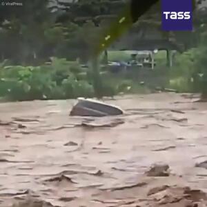  فیلم / سیل مرگبار در اندونزی ۸۴ کشته بر جای گذاشت