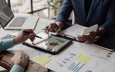  انواع مشاغل حسابداری؛ بازار کار و درآمد (رازهای موفقیت در این رشته)