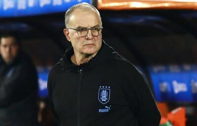  مارچلو بیلسا سرمربی تیم ملی اروگوئه باقی می‌ماند