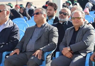  همایش پیاده‌روی خانوادگی سمنان به یاد دریادار همتی برگزار شد - تسنیم