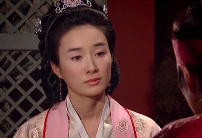  نگاه روز | تغییر چهره باورنکردنی مادر جومونگ بعد از 18 سال 🌟