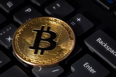  استیبل‌کوین چیست و چگونه ثبات قیمتی در دنیای رمزارزها ایجاد می‌کند؟