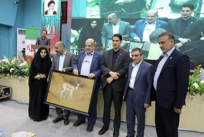  تقدیر فعالان محیط‌زیست از دکتر ناصری در افتتاحیه پنجمین