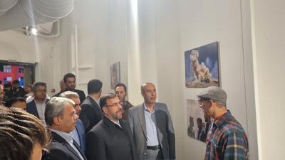  استاندار فارس در محل جشنواره جهانی فیلم فجر حضور یافت