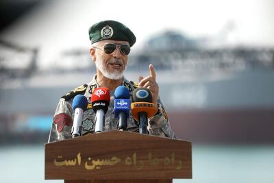  دریادار سیاری: برای توسعه اقتصاد دریا محور باید اقتدار دریایی خود را افزایش دهیم