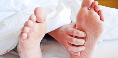  داغی کف پا در شب؛ نشانه‌ای از اختلال عصبی یا متابولیک