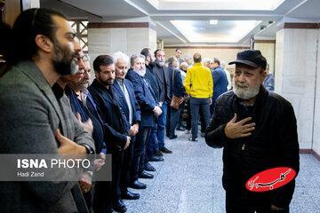  مراسم یادبود هادی مرزبان با حضور هنرمندان/ از اکبر زنجانپور تا حامد کمیلی - کلبه سرگرمی