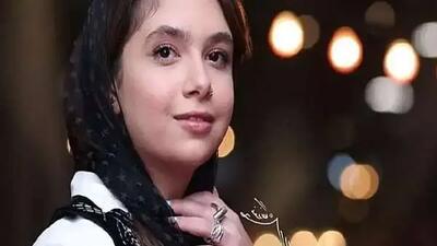  معمای حضور دختر مستانه مهاجر کنار این بازیگر مشهور در هواپیما + عکس