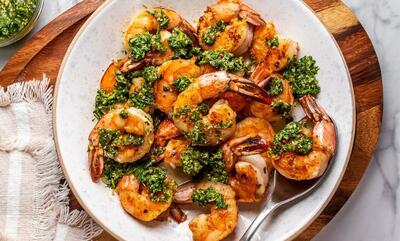  کالری میگو چقدر است؟ خام، آبپز و سوخاری