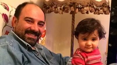  نگاهی به چیدمان منزل مجلل و دوبلکس برزو ارجمند بازیگر سریال زیرآسمان شهر/ آباژور و مبلمان طرح اسلیمی، آینه کاری برجسته، گل و گیاه و لوازم چوبی و...