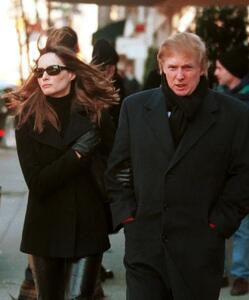  قدم زدن عاشقانه ترامپ و ملانیا در خیابان‌های نیویورک