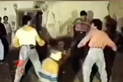  آواز شاد؛ تو عروسی دهه شصت هفتاد بچه ها عروسی رو با خاک یکسان کردن چه رقصی که میرن