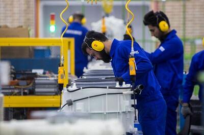  یک مصوبه به نفع کارمندان / اختلاف دریافتی میان شاغلان و بازنشستگان کاهش می‌یابد؟