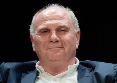  بنر خشمگین بایرنی‌ها علیه رئیس بزرگ