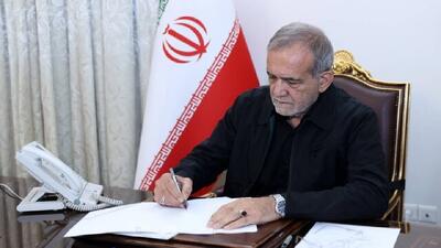  پزشکیان: آیات قرآن کریم، بیش از آنکه صرفاً برای قرائت باشد، دعوتی به تدبر باطنی است