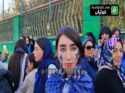  هوادار بانوی استقلالی: شاخص آلودگی هر چقدر هم بالا باشد برای حمایت استقلال به ورزشگاه می آییم