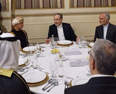  حضور عراقچی در مراسم روز ملی عمان در تهران