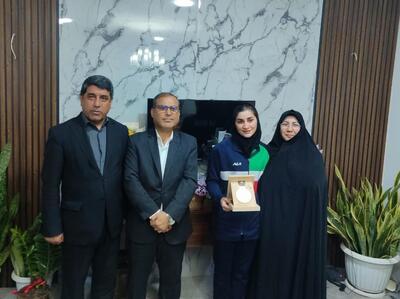  تجلیل معاون استاندار مازندران از دختر طلایی المپیک ناشنوایان در بابلسر