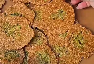  سوهان کنجدی با سه قلم مواد | آموزش میان وعده سالم و انرژی زا مناسب پذیرایی !