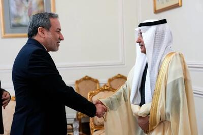  دیدار و گفت‌و‌گوی معاون وزیر خارجه عربستان با عراقچی