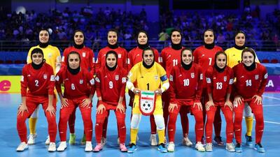  سرتان را بالا بگیرید