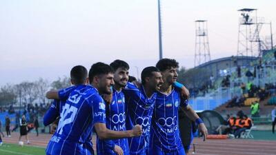  استقلال قبل دربی صدرنشینی را از پرسپولیس گرفت/ سوپرمن ساپینتو علیه VAR و پنالتی!