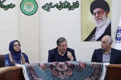  استاندار: زمانِ بازگشت فرش ایرانی به قله صادرات فرا رسیده است