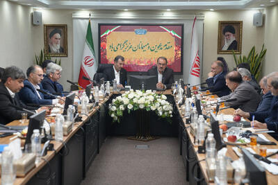  فقدان بهره‌برداری متناسب از ظرفیت‌ معادن/دخالت برخی دستگاه‌ها در پهنه‌های معدنی