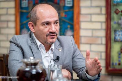  واکنش حمزه صفوی پسر سرلشکر رحیم صفوی به بحث اقامت خواهرش در استرالیا