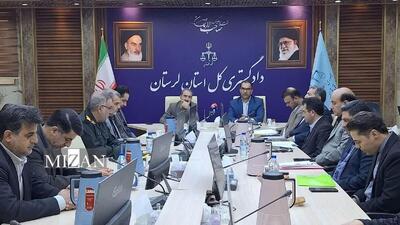  معاون پیشگیری از وقوع جرم دادگستری لرستان بر ساماندهی خودرو‌های توقیفی تأکید کرد