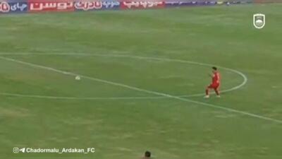  ویدیو| تراکتور باید ۱۰ نفره می‌شد؟/ اعتراض ویدیویی متفاوت چادرملو به ۳ صحنه - پارس فوتبال