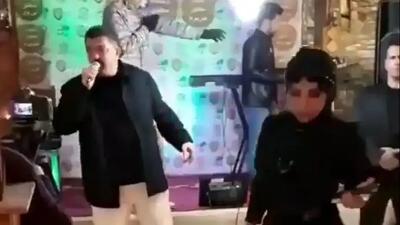  آواز هنرمندانه؛ احمد ایراندوست واسه تولد رفیقش اسدالله یکتا میخونه خشکم زد از صداش