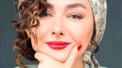  به یاد ایام/ چهرۀ «هانیه توسلی» در 21 سالگی در کنار «کتایون ریاحی»؛ سال 79