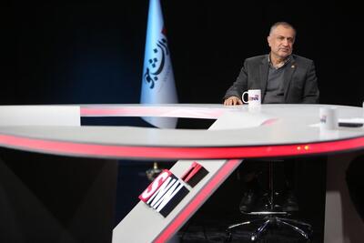  آموزش خوب و تعداد مقالات زیاد، هیچ‌کدام به تنهایی دلیلی بر اثرگذار بودن دانشگاه نیست/باید مسائل اصلی کشور حل شود + فیلم