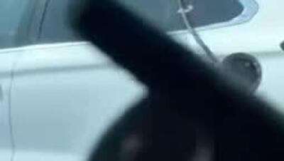  یک راننده چینی «خودروی برقی خودشارژ» خود را با توربین‌های بادی نصب شده روی سقف شارژ کرد